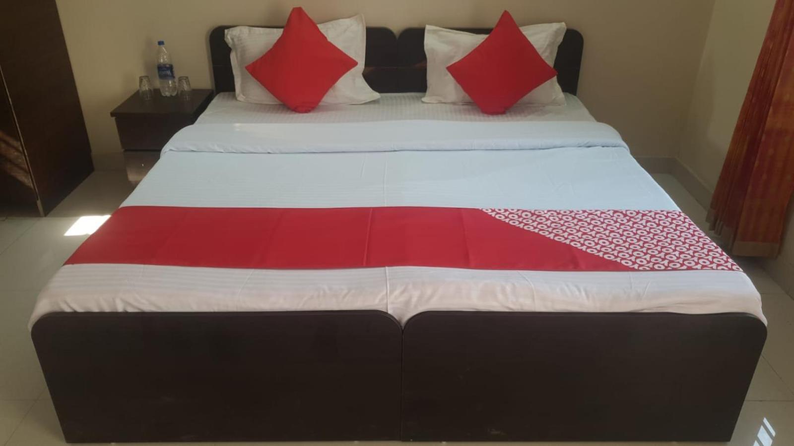 Maharaja Farms Hotel Gurgaon Eksteriør billede